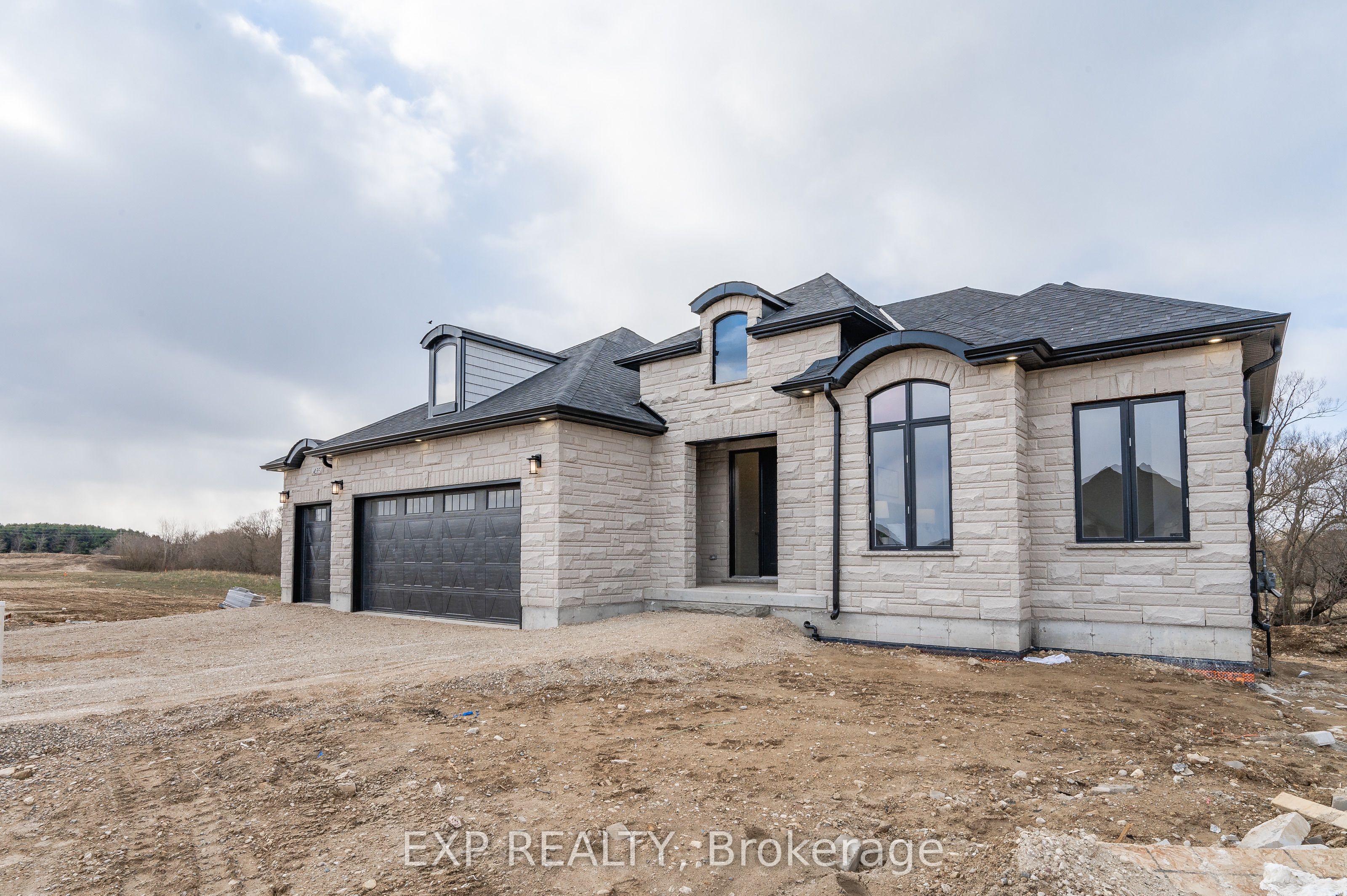 1050 Walton Avenue, North Perth, On N4w 3s2