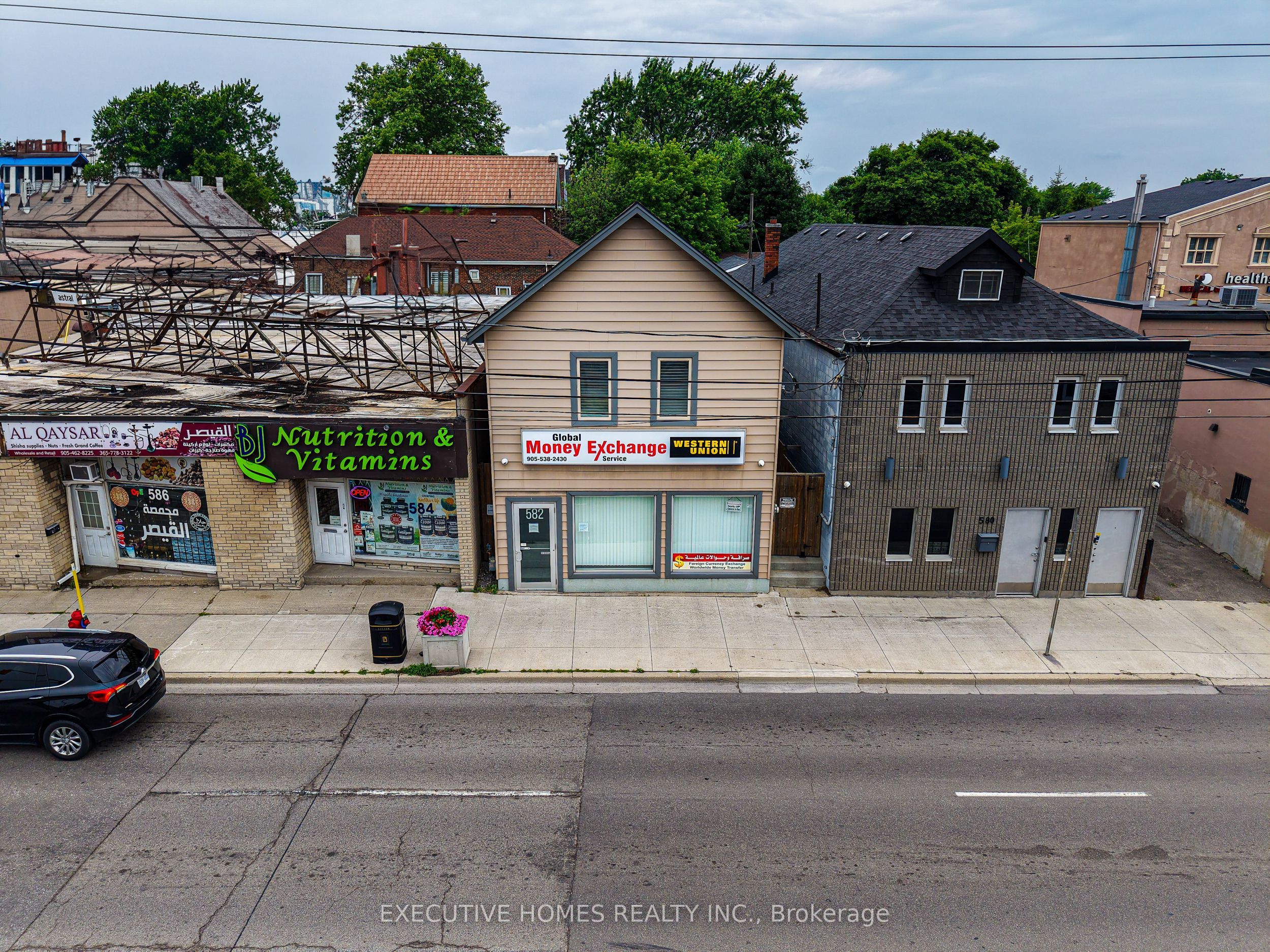 582 Upper James Street, Hamilton, On L9c 2y6