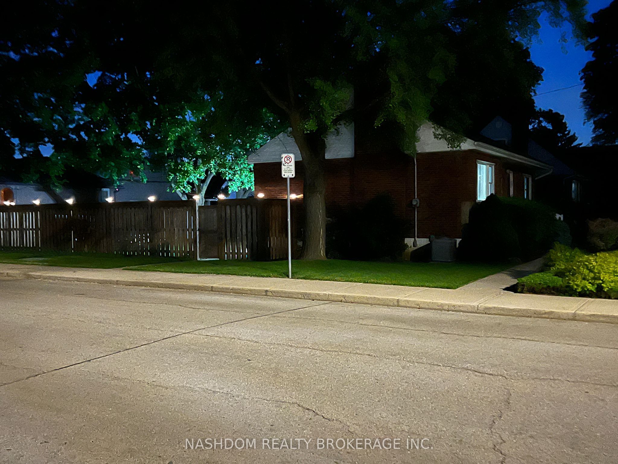 1 Bryant Court, Hamilton, On L8k 4a9