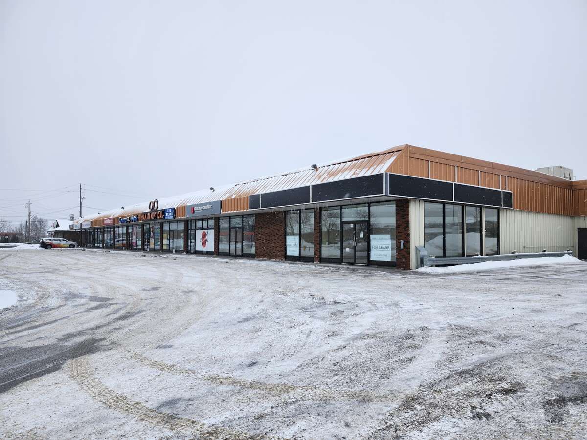 1080 Memorial Avenue, Thunder Bay, On P7b 4a3