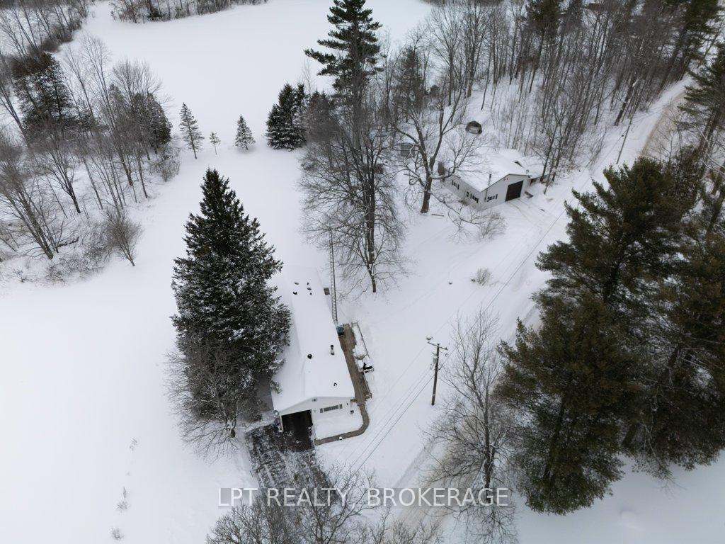 1023 Moon Road, Frontenac, On K0h 1t0