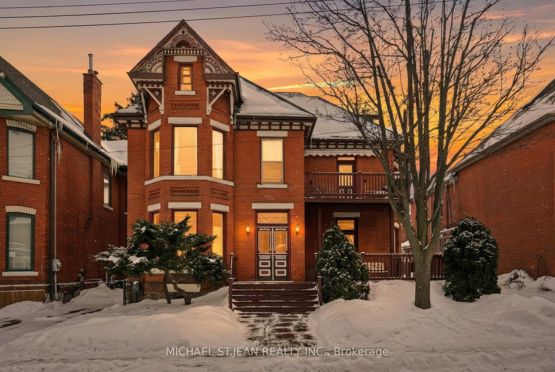 27 Ontario Avenue, Hamilton, On L8n 2x1