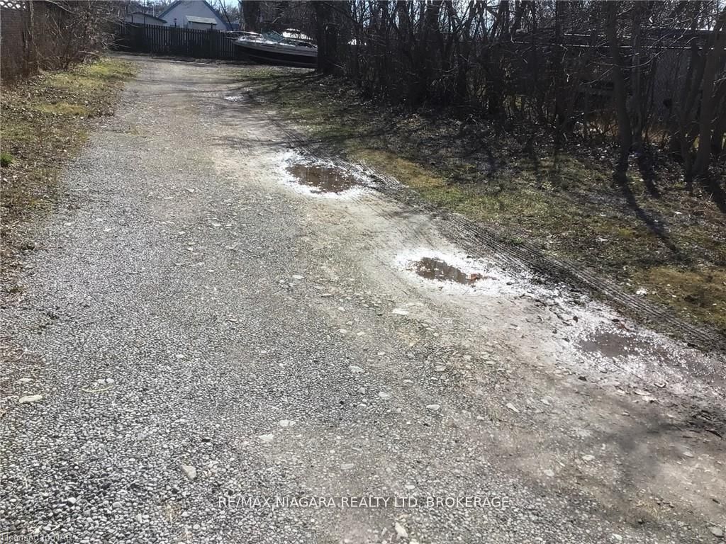 S/S Bridge Street, Niagara Falls, On L2e 3v5