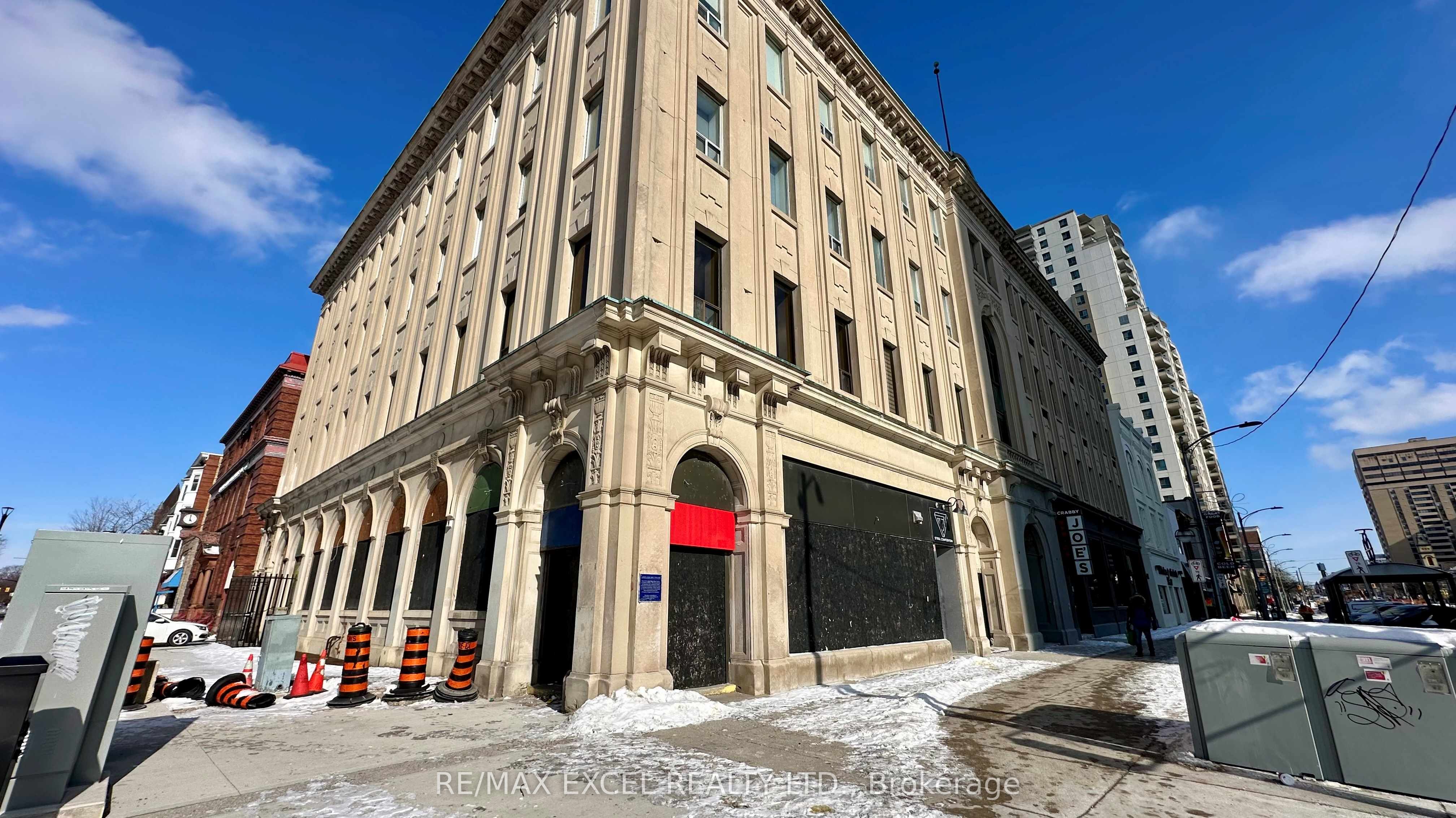 272 Dundas Street E, London East, On N6b 1t6