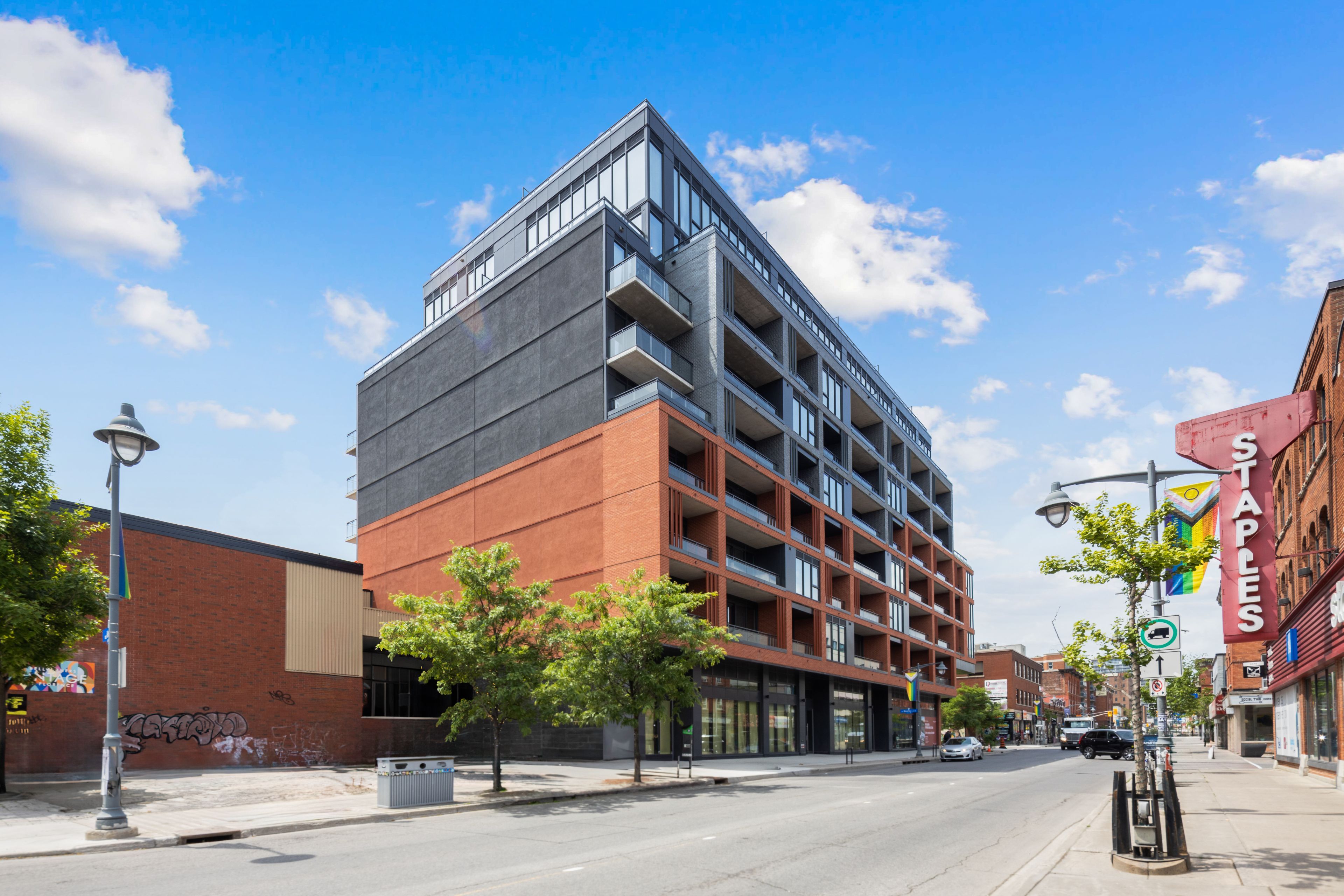 390 Bank Street, Ottawa Centre, On K2p 1y5