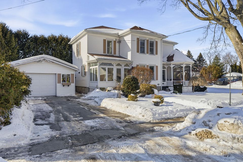 47 Paul Street, Prince Edward County, On K0k 2t0
