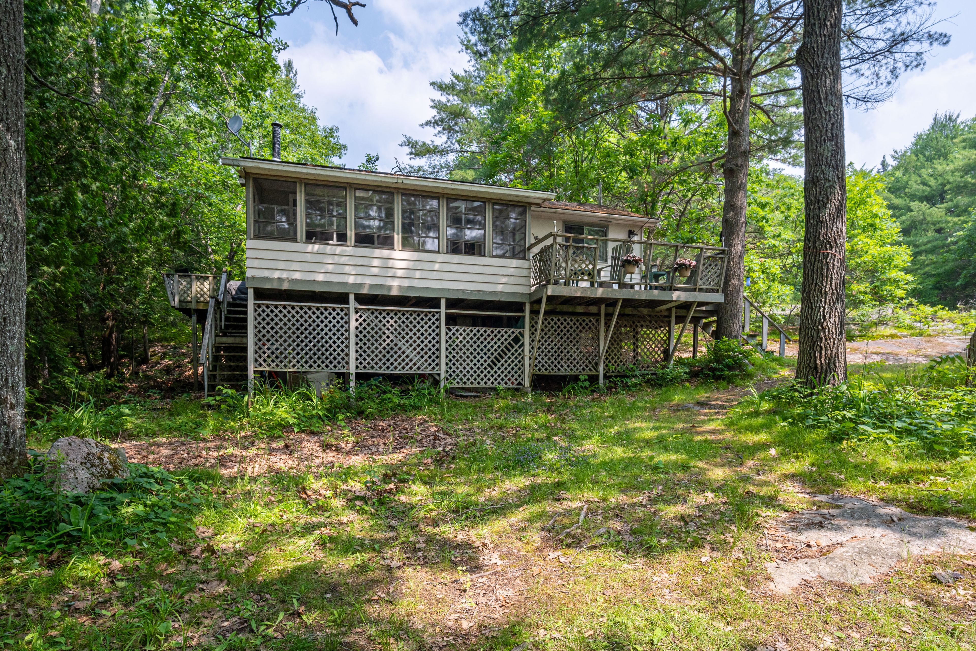 1207 Anstruther Lake Wao, North Kawartha, On K0l 1a0