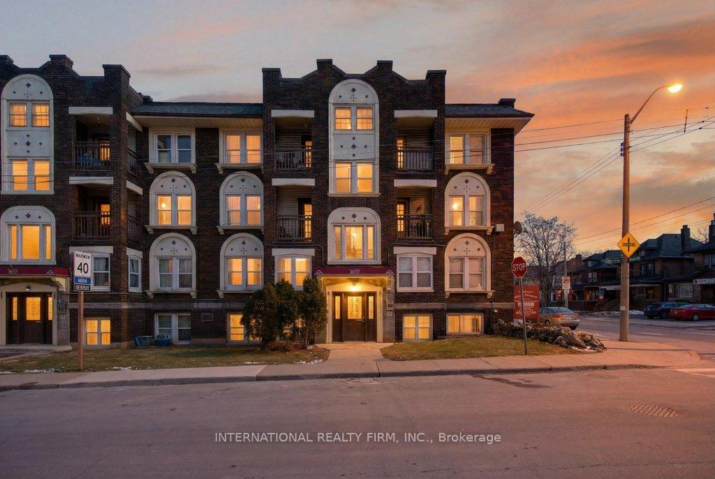 109 Balsam Avenue S 2, Hamilton, On L8m 3b2