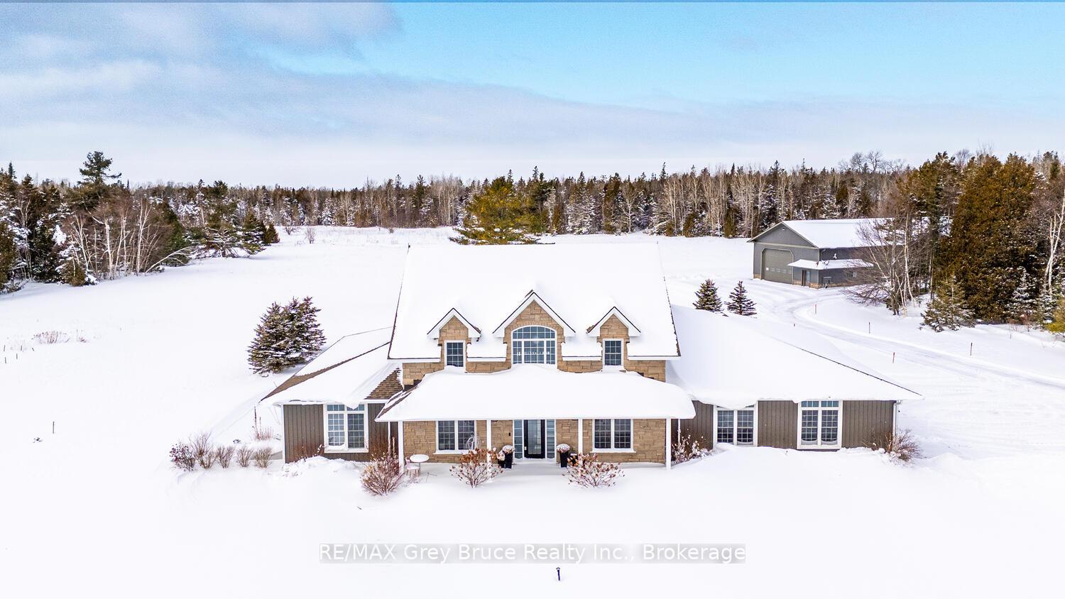 33 Dunks Bay Road, Northern Bruce Peninsula, On N0h 2r0