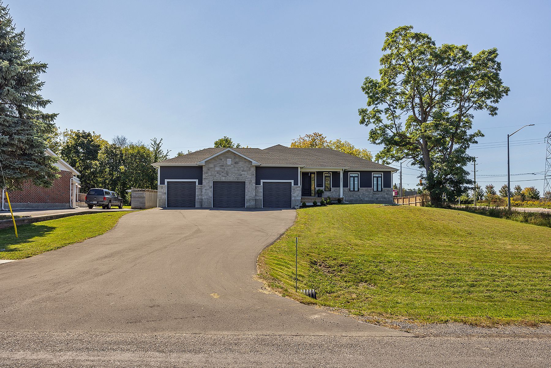 247 Arnold Street, Kingston, On K7m 3l7