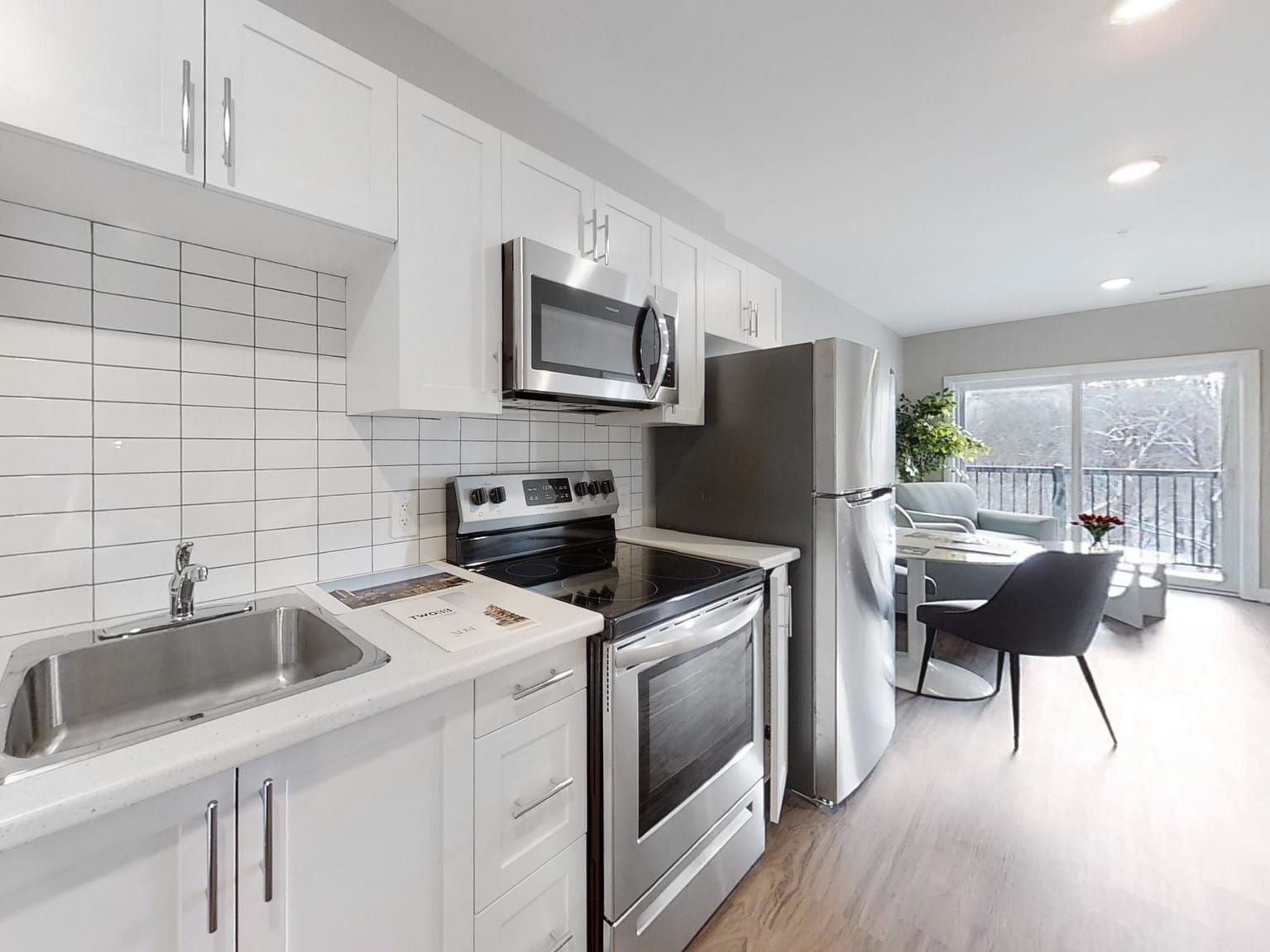 77 William Street N 305, Kawartha Lakes, On K9v 4a2