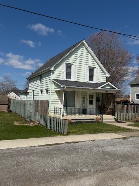 9 Beech Street, Port Colborne, On L3k 3n7