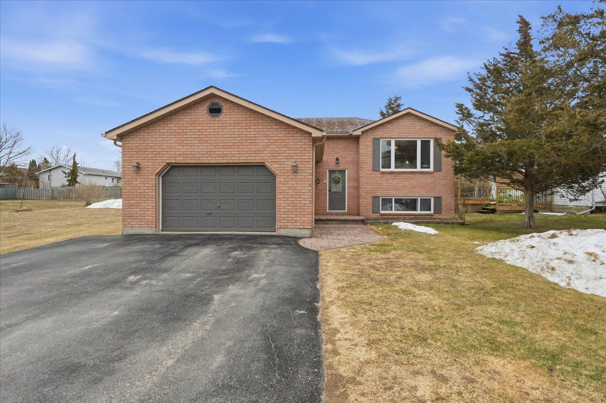 4 Harbourview Crescent, Prince Edward County, On K0k 3l0