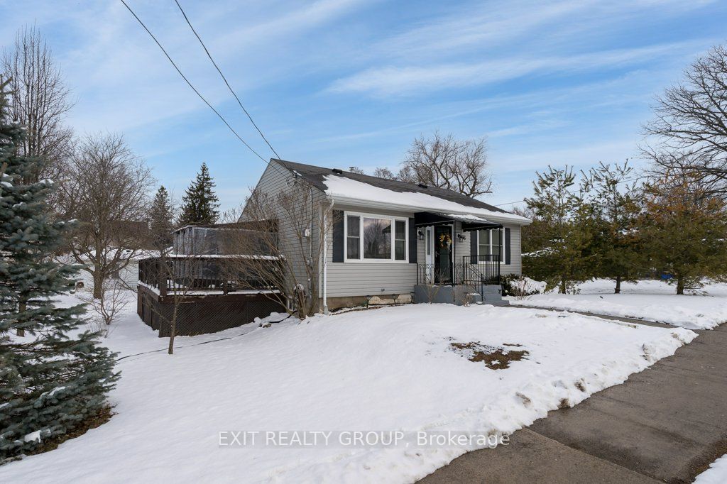 96 Elgin Street, Centre Hastings, On K0k 2k0