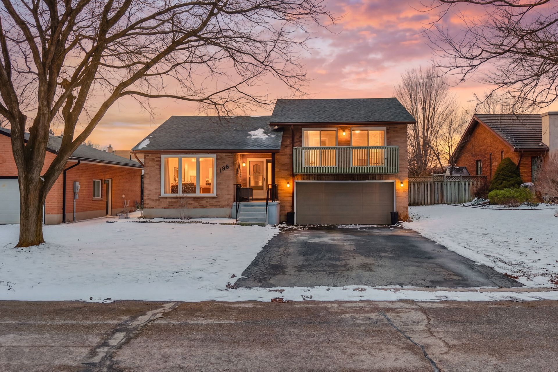 196 Lightbourne Avenue, Stratford, On N4z 1e1