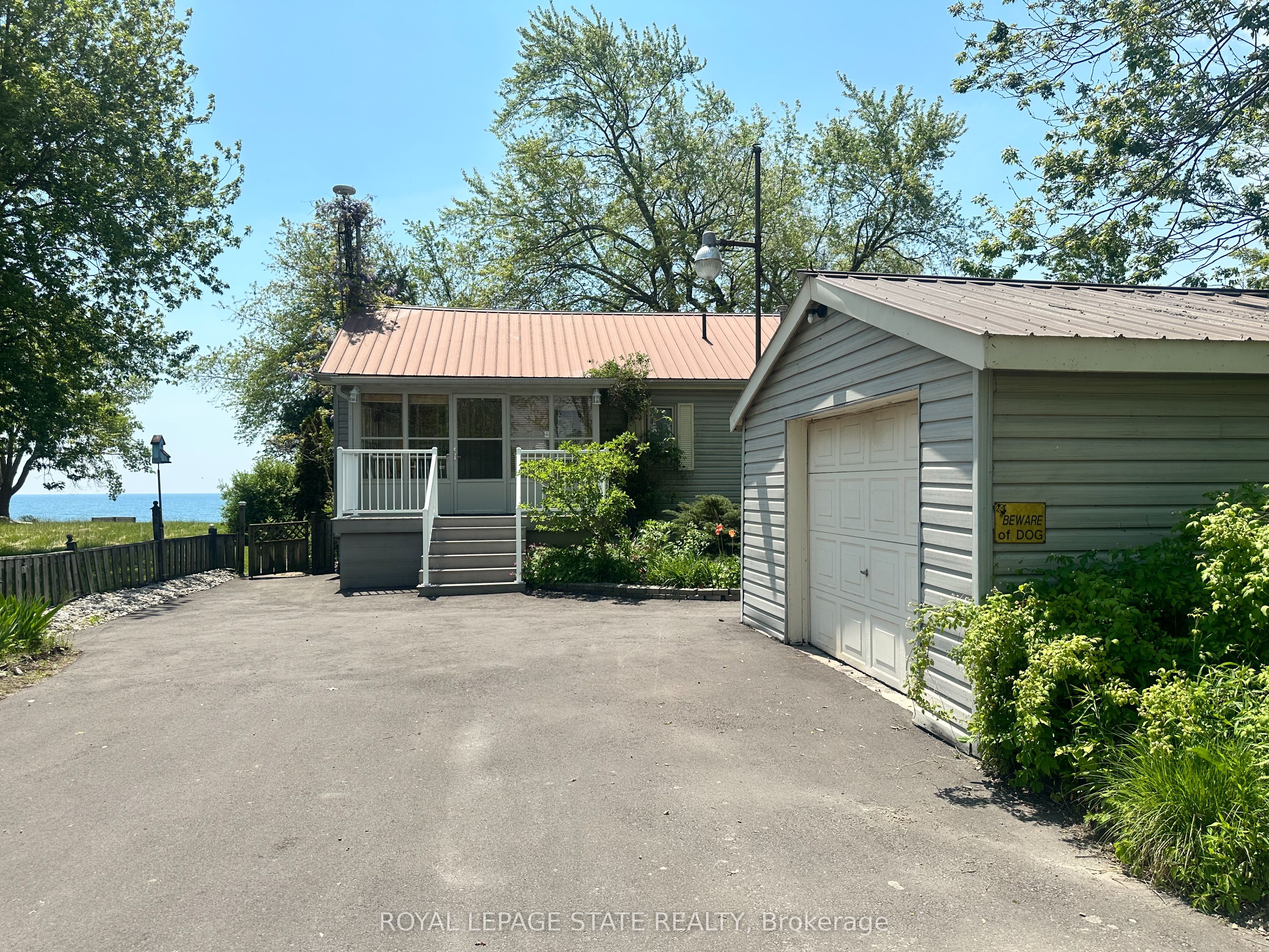 2592 Lakeshore Road, Haldimand, On N1a 2w8