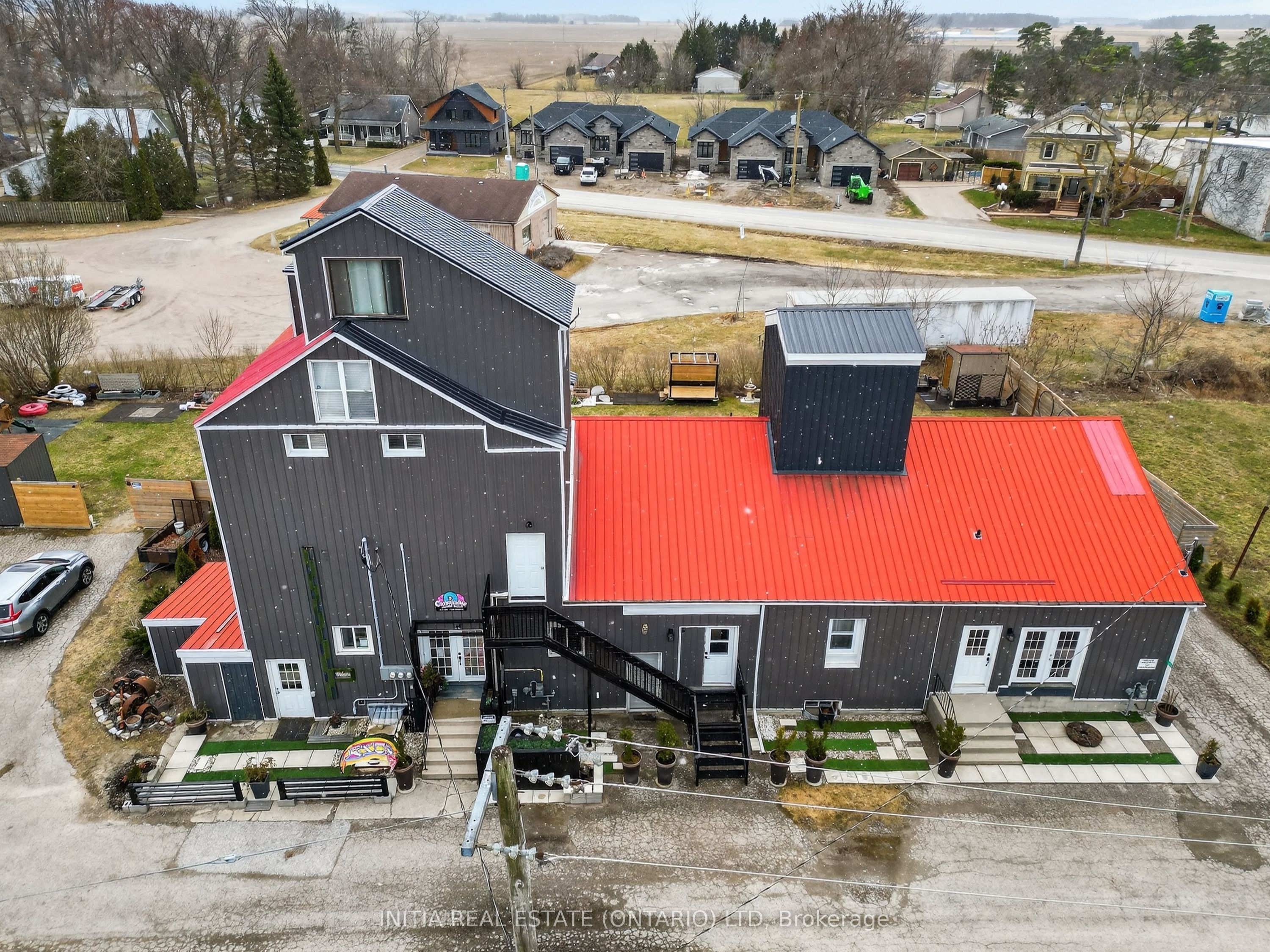 3911 Warehouse Street, Plympton-Wyoming, On N0n 1e0