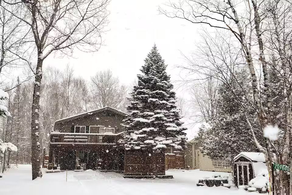 209860 Highway 26, Blue Mountains, On L9y 0l1