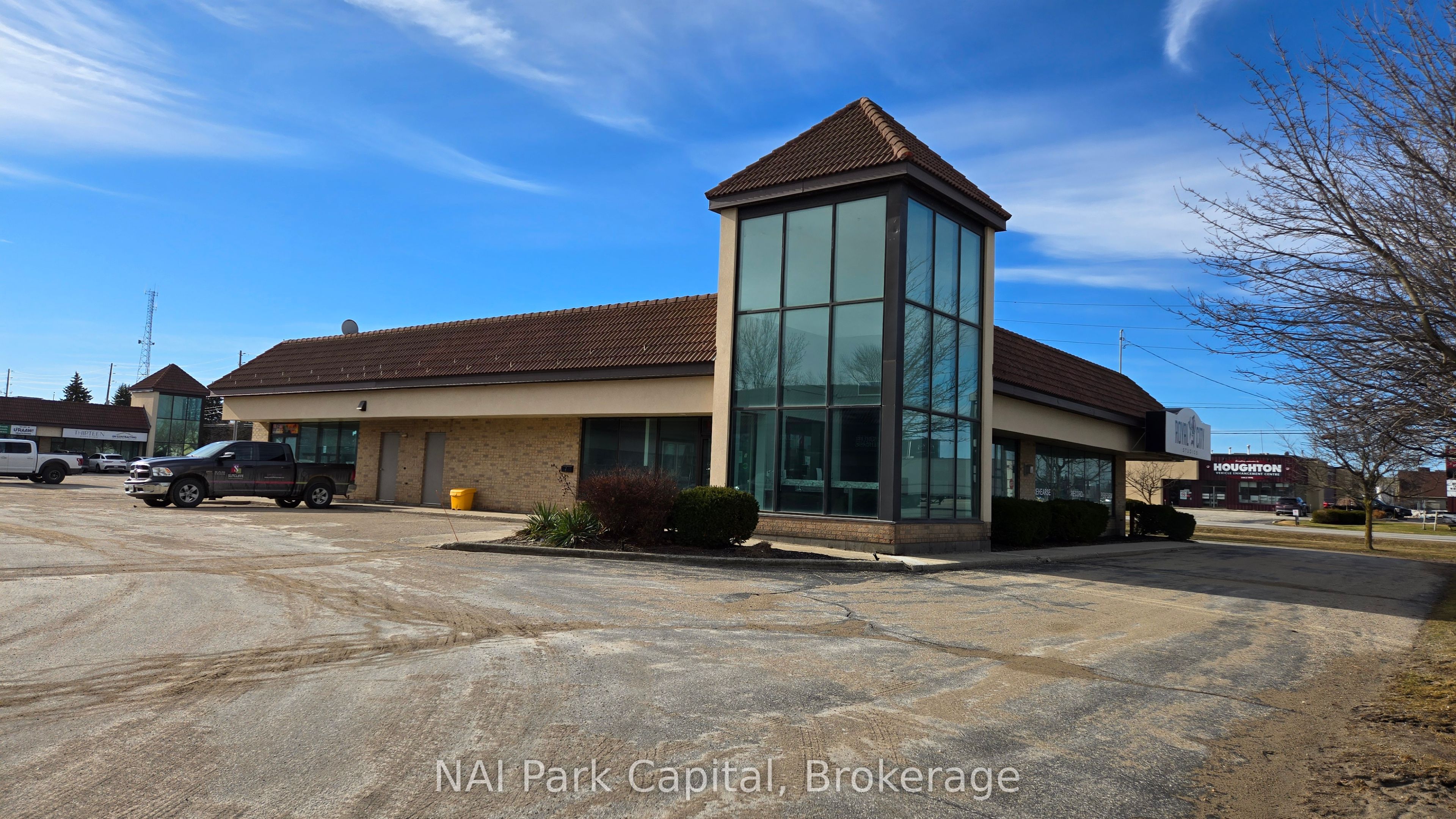 930 Woodlawn Road W 4-8, Guelph, On N1k 1t2