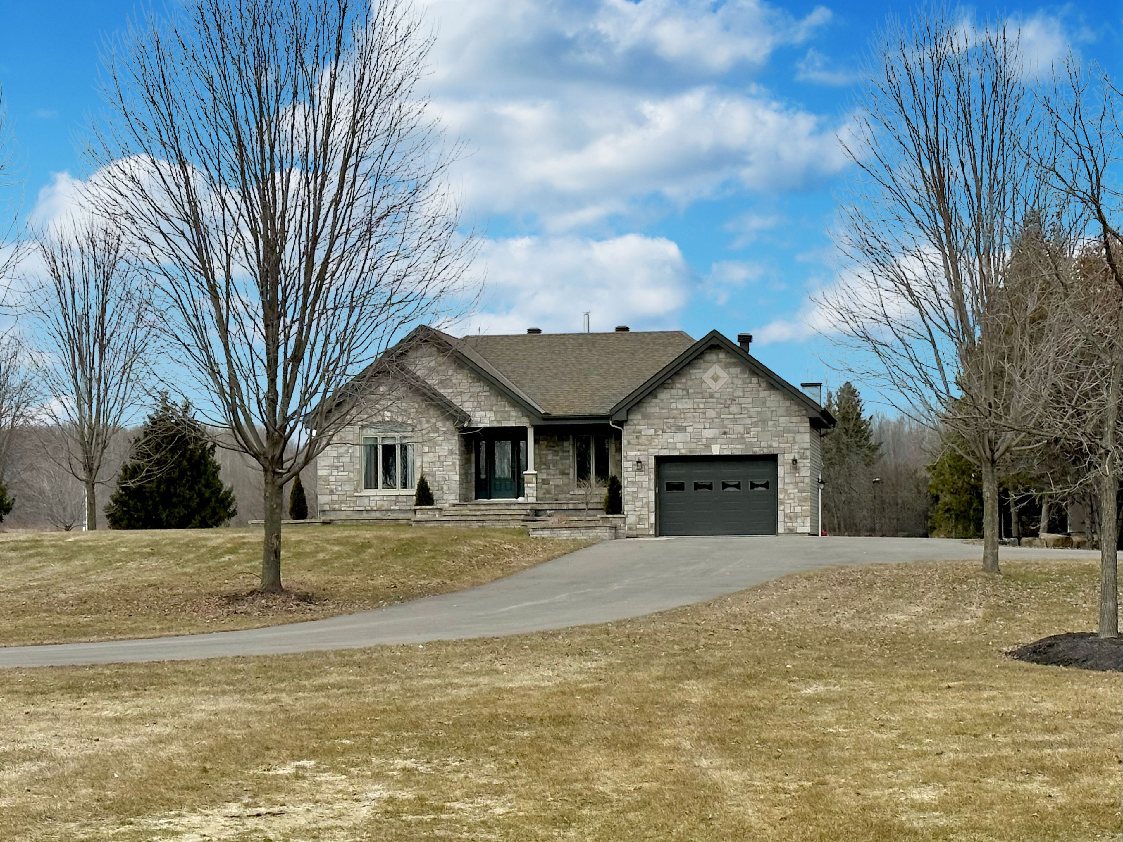 6560 County Rd 17 Road, Alfred And Plantagenet, On K0b 1l0