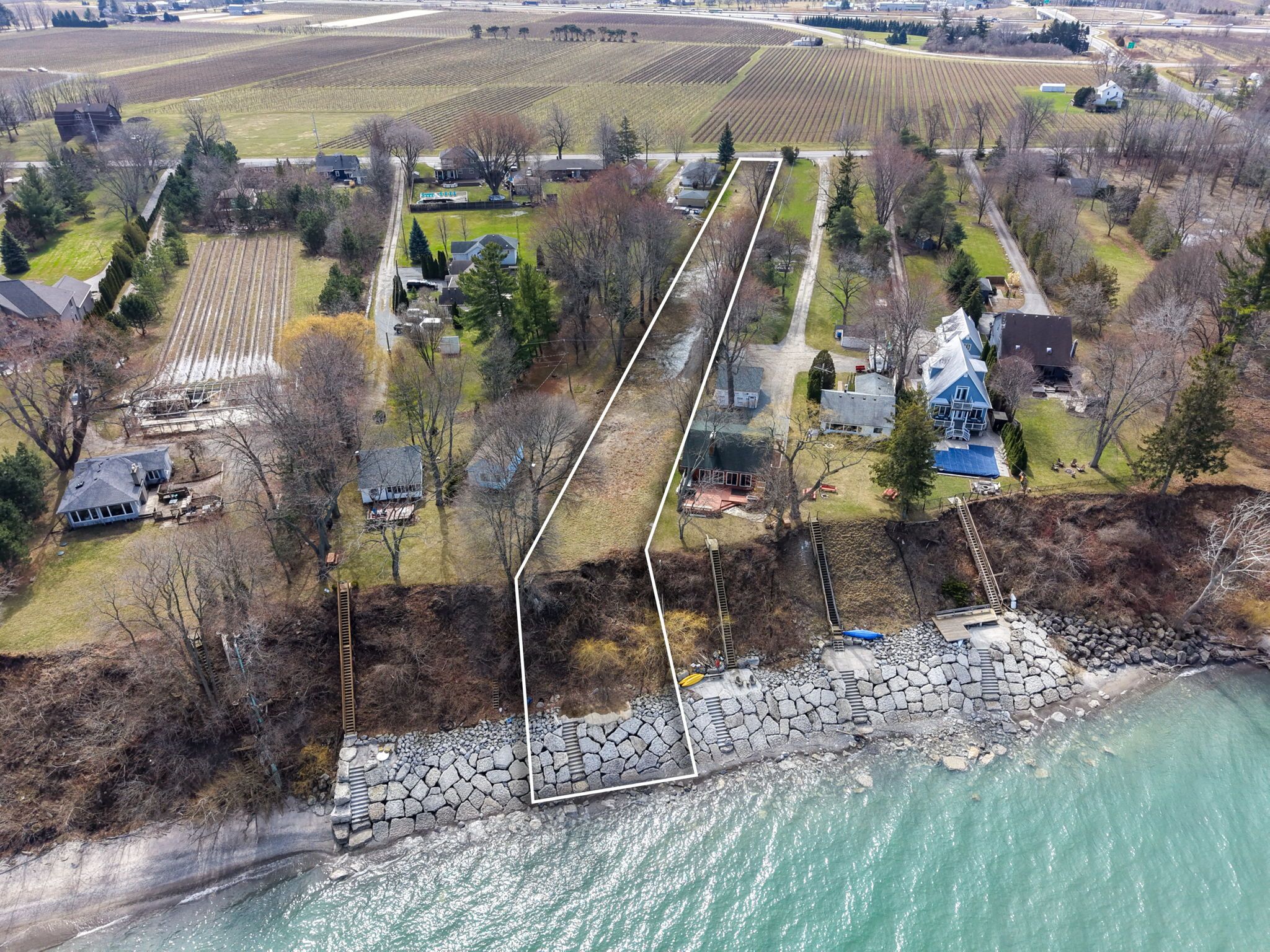 1204 Lakeshore Road W, St. Catharines, On L2r 6p9