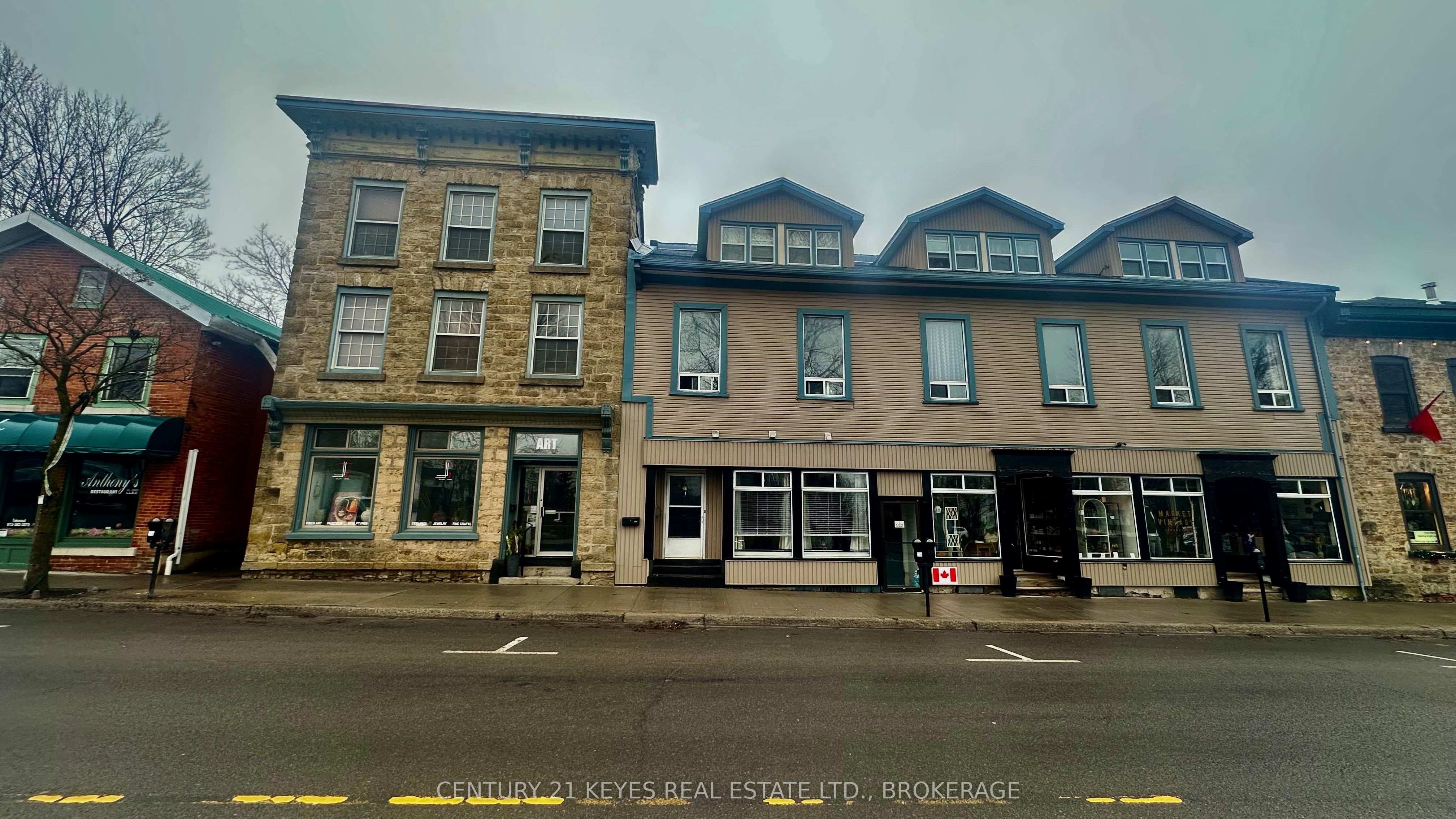 25-33 King Street E, Gananoque, On K7g 1e8