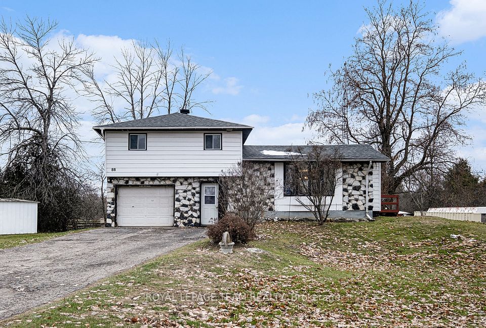88 Bay Road, Rideau Lakes, On K0g 1l0