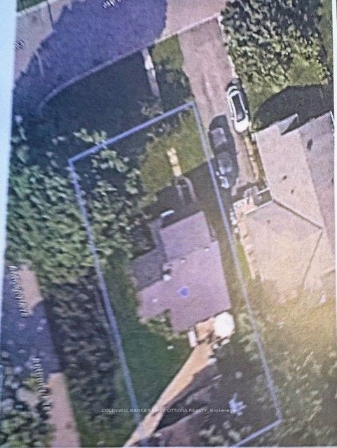 185 Compton Avenue, Woodroffe, On K2b 5a6