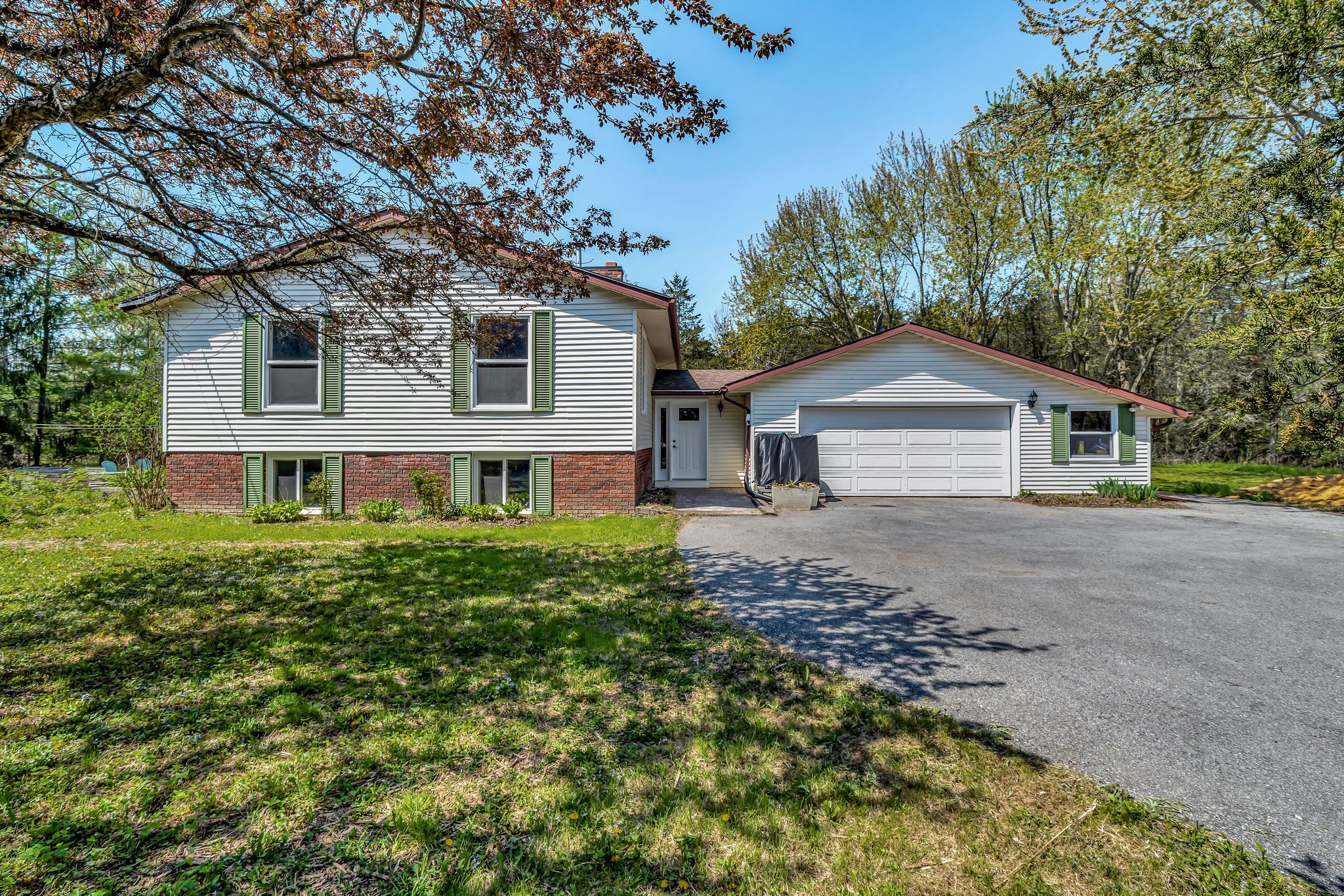 1207 County Rd 9 Street, Greater Napanee, On K7r 3k8