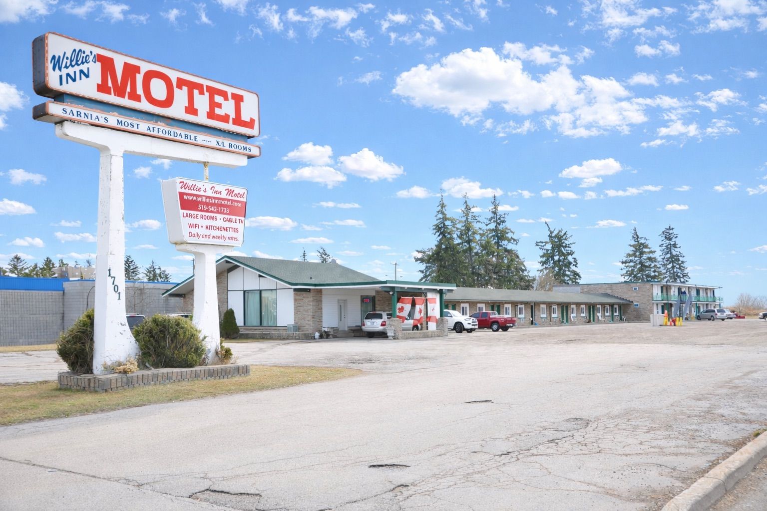 1701 London Line, Sarnia, On N7w 1b1