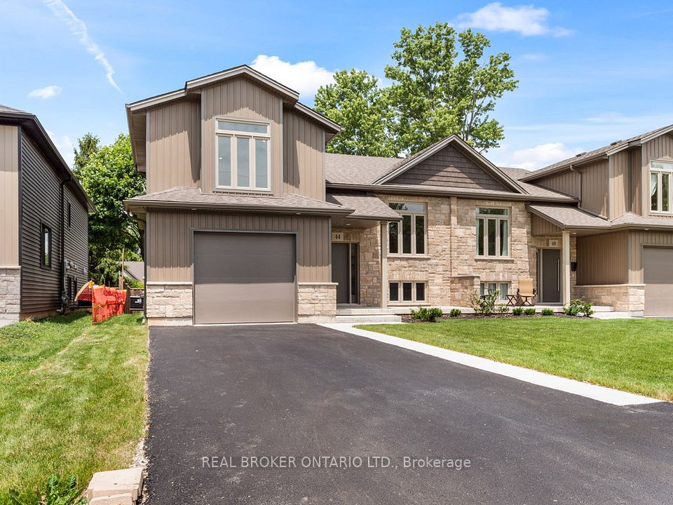 44 Topham Boulevard, Welland, On L3c 3g2