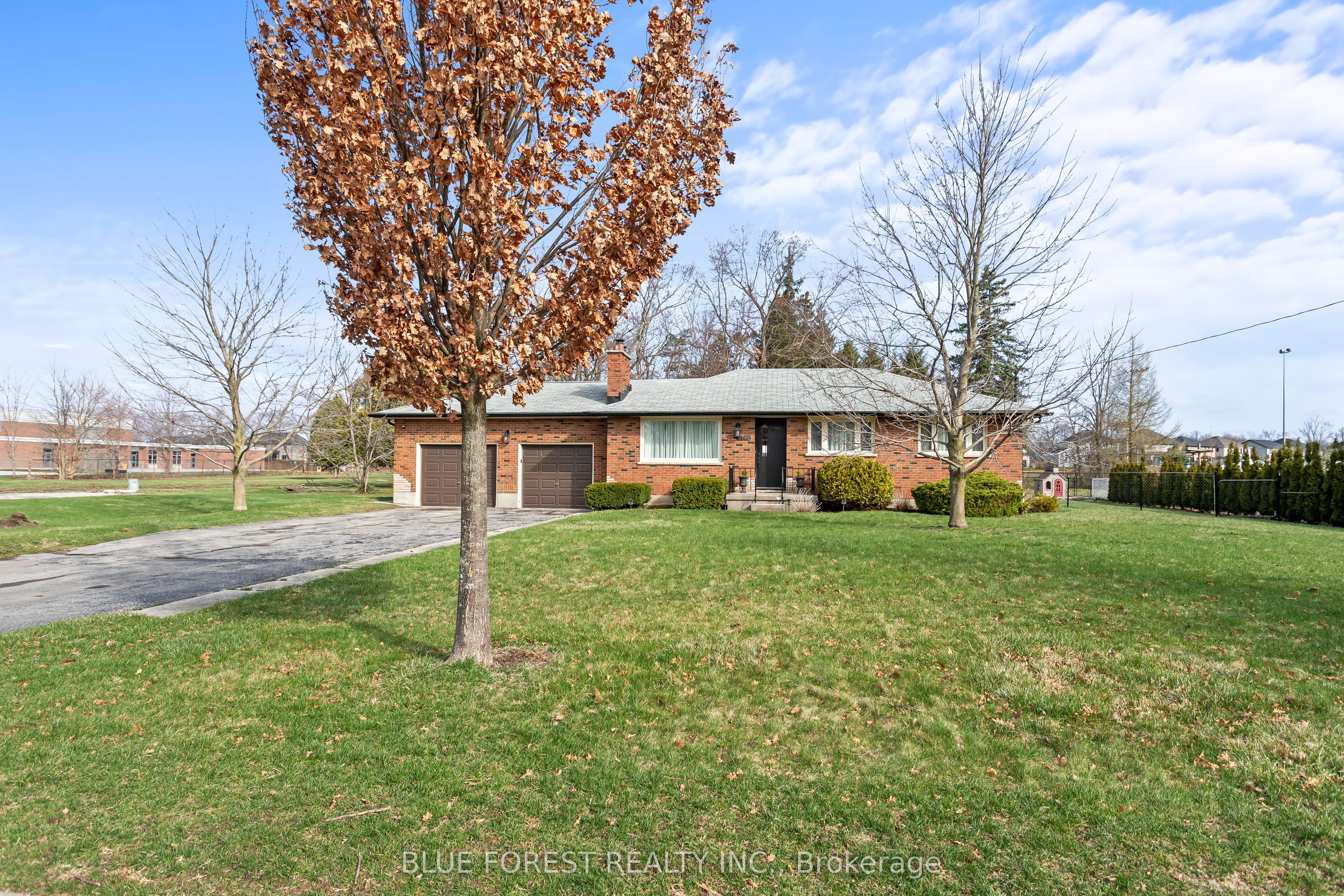 6742 James Street, London South, On N6p 1a6
