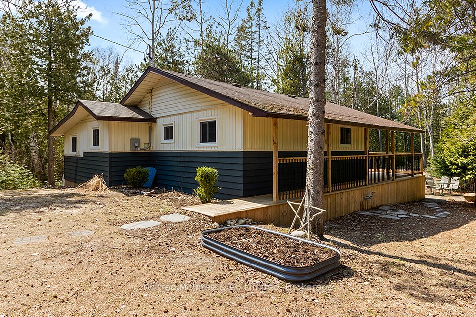 55 Thompson Avenue, Native Leased Lands, On N0h 2g0