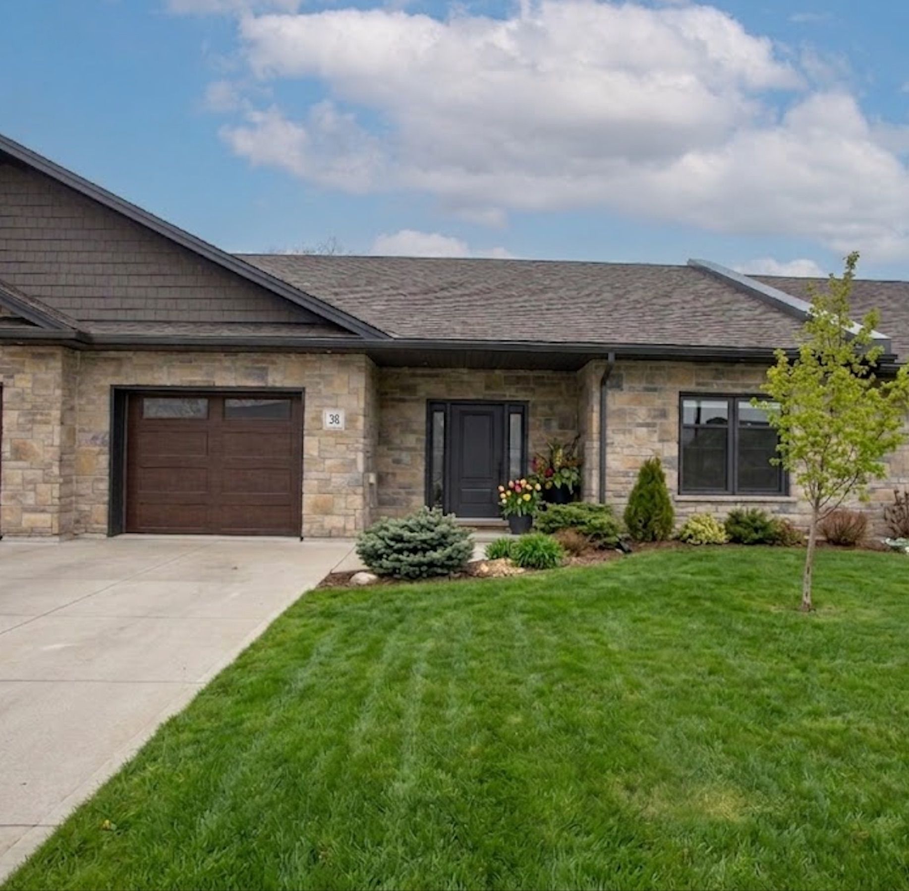 1182 Queen Street 38, Kincardine, On N2z 0j2