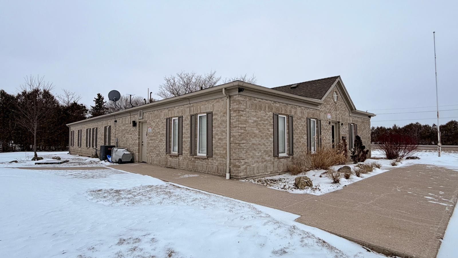 5615 Mcgillivray Drive N, Lucan Biddulph, On N0m 2j0