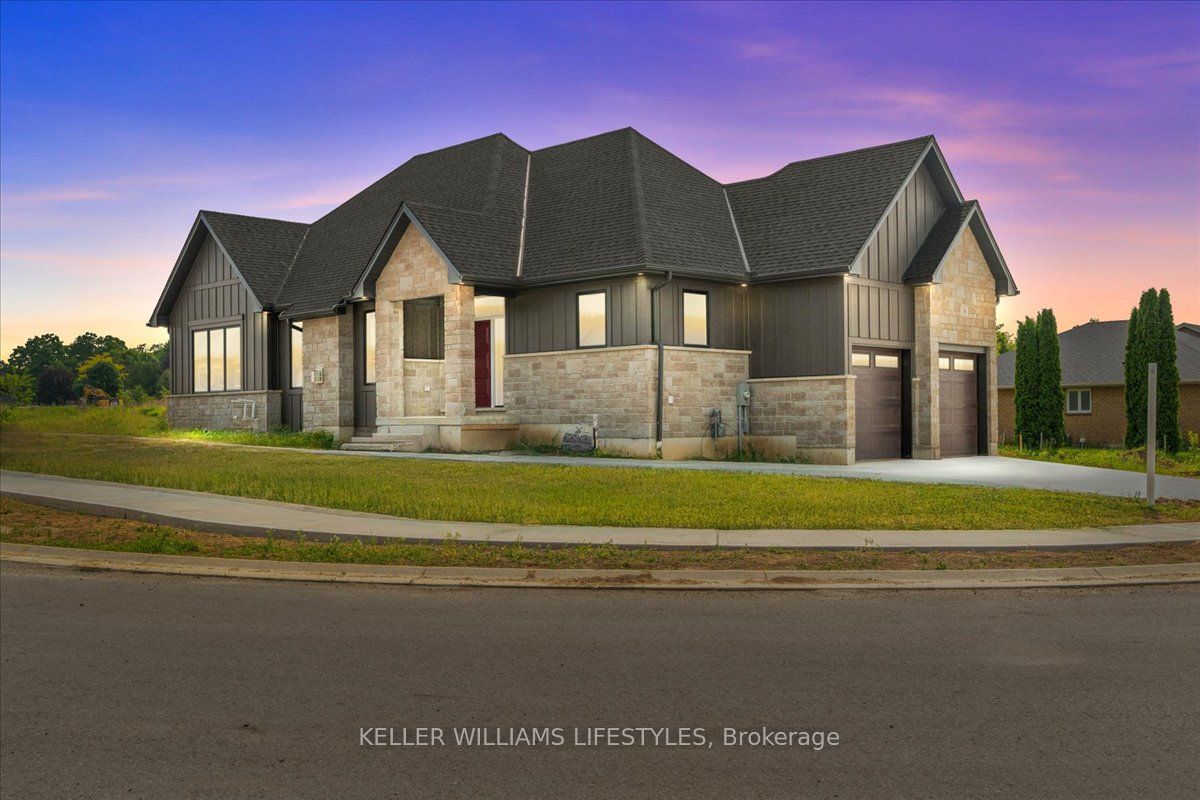 39 East Glen Drive, Lambton Shores, On N0m 1b0