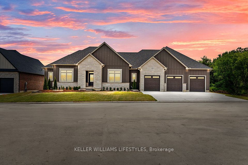 52 East Glen Drive, Lambton Shores, On N0m 1b0