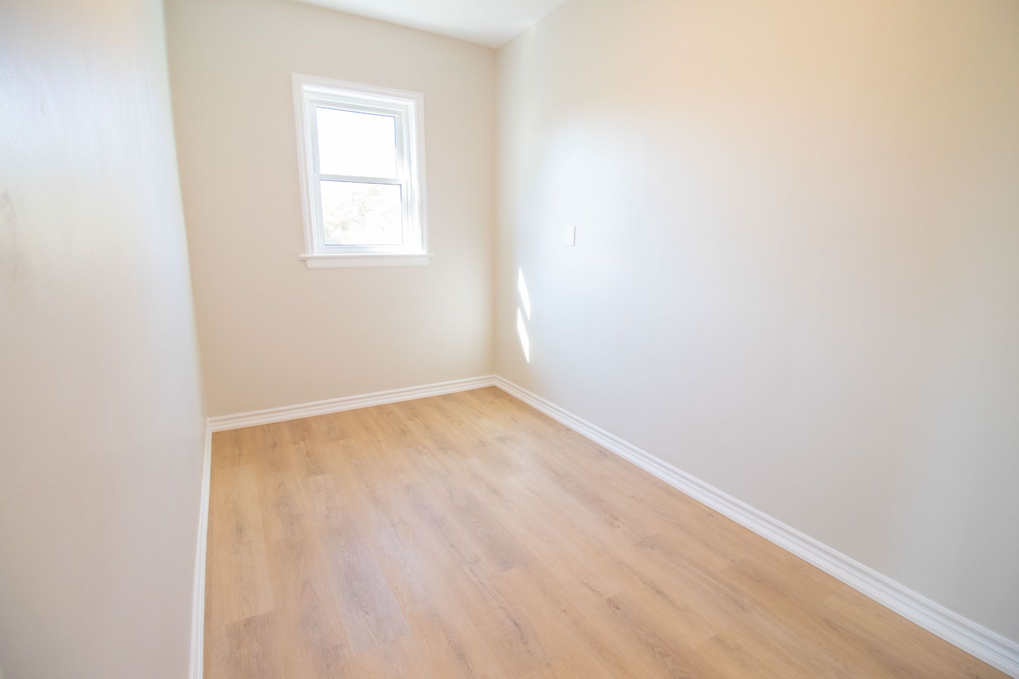 41 Hartzel Road, St. Catharines, On L2p 1m6