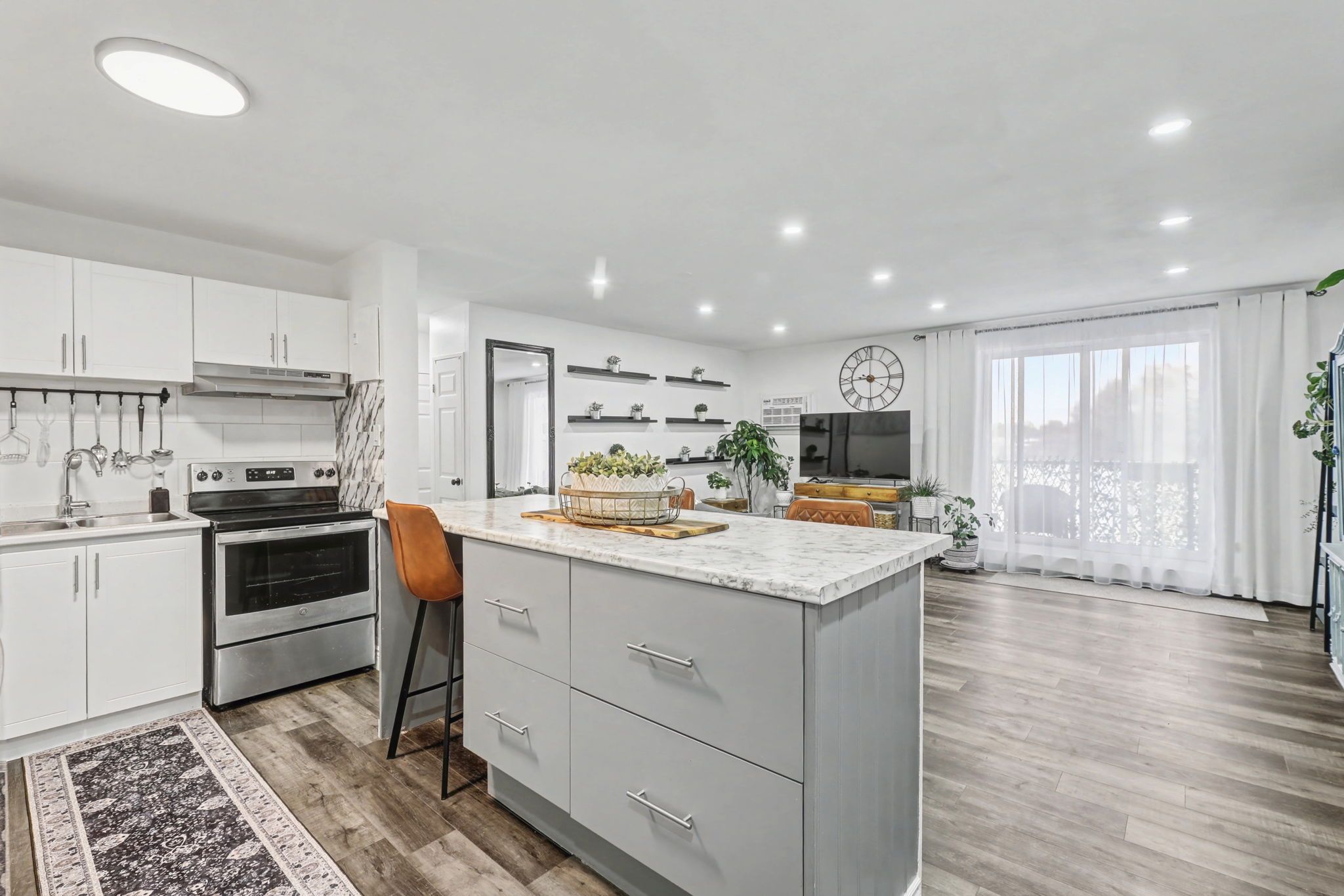 563 Mornington Avenue 308, London East, On N5y 4t8