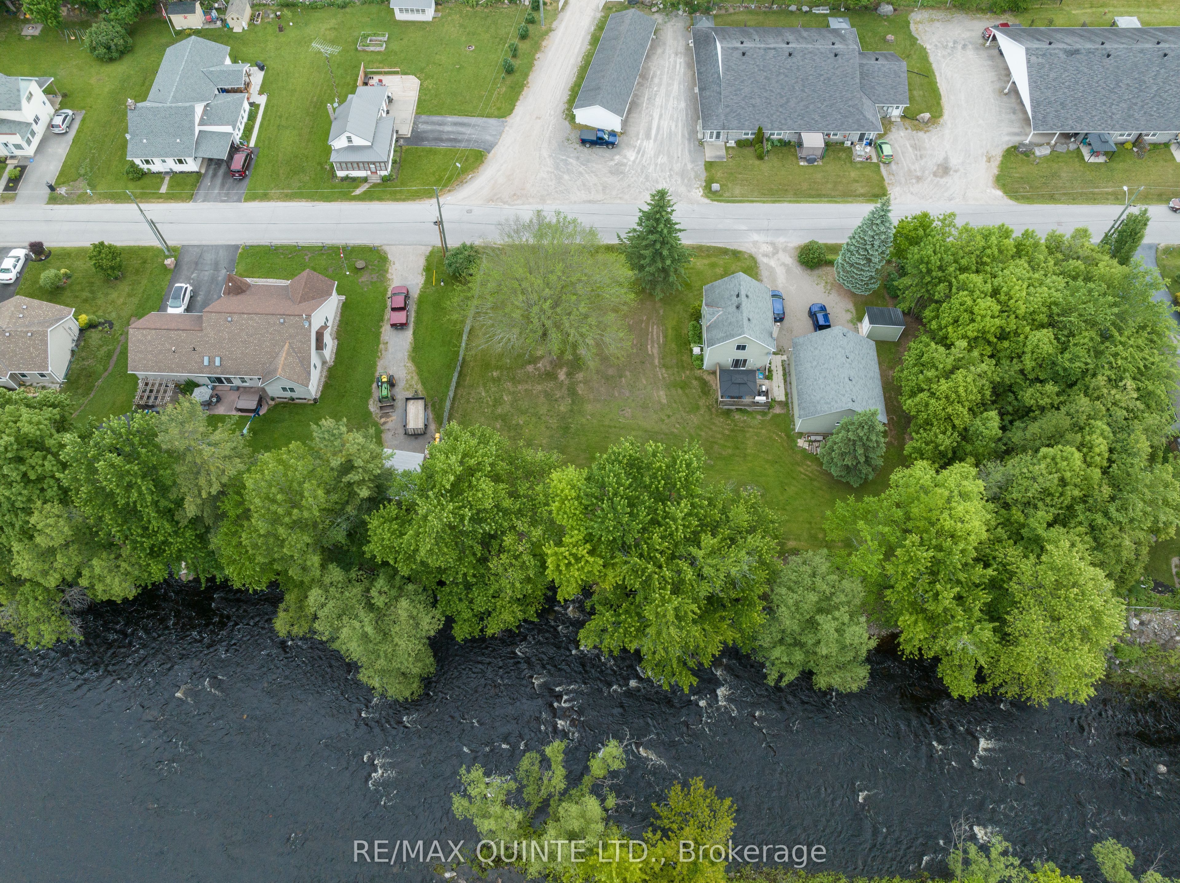 210 Alexander Street, Tweed, On K0k 3j0