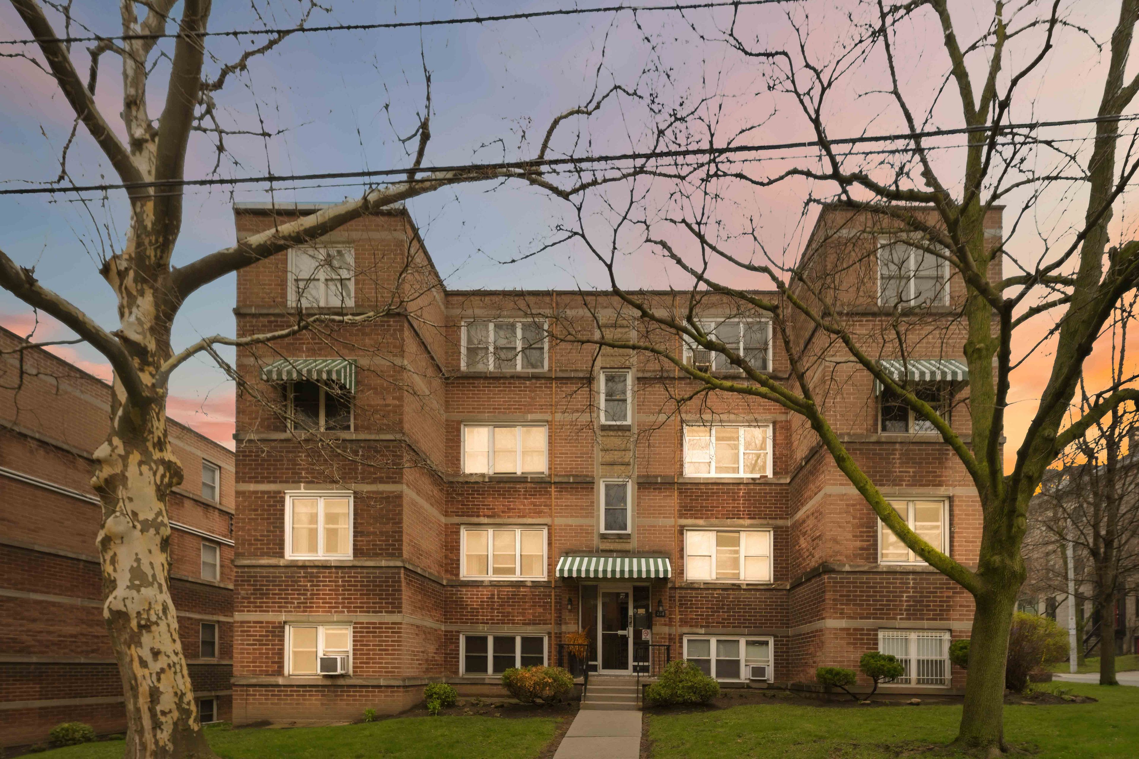 231 Macnab Street S 23, Hamilton, On L8p 3c9