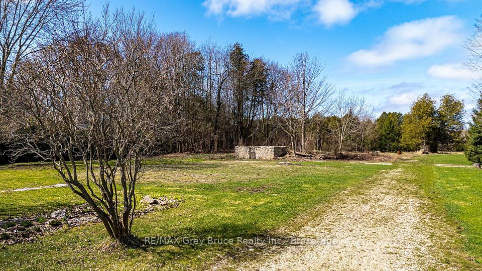 019556 Highway 6, South Bruce Peninsula, On N0h 2t0