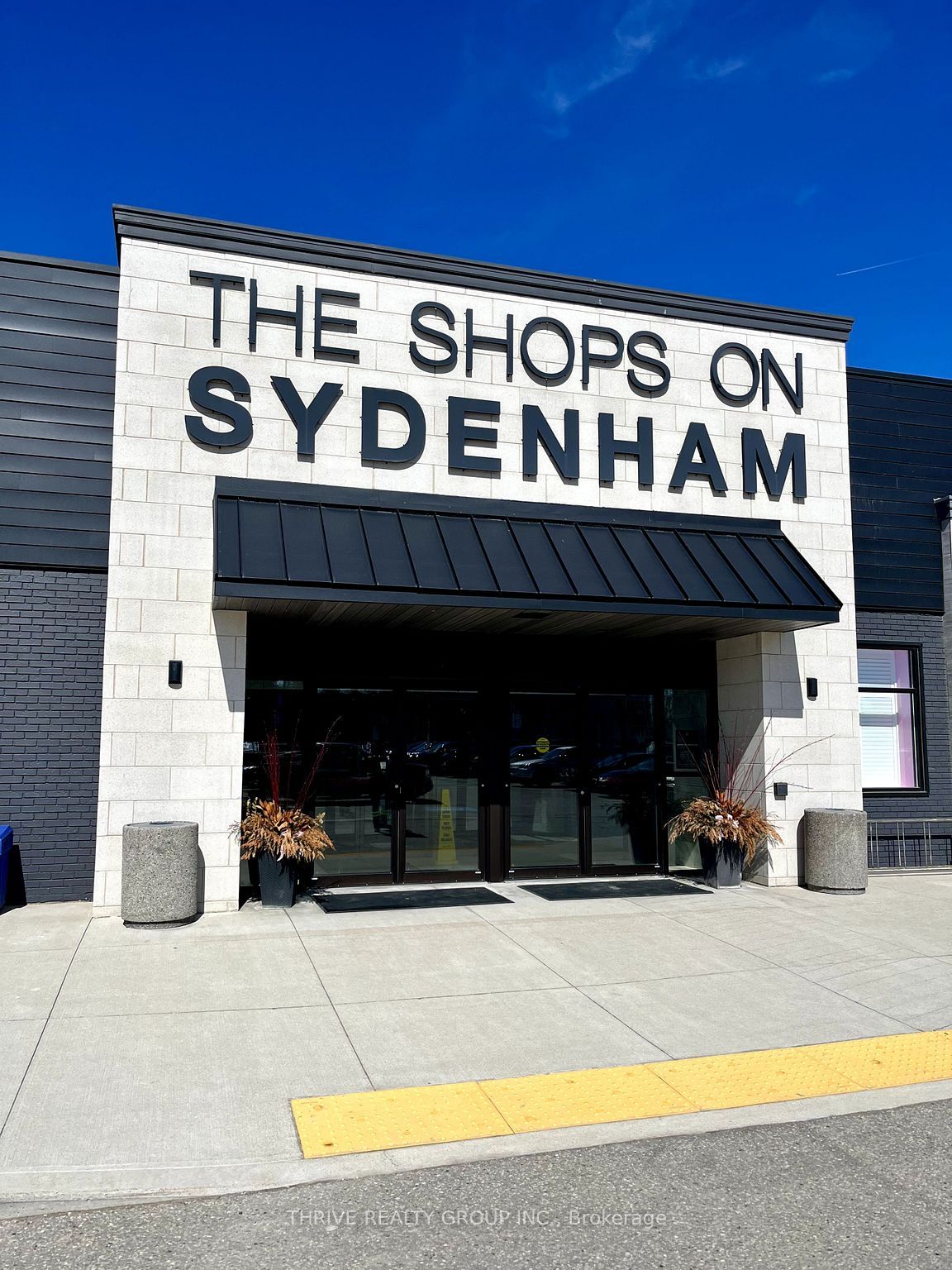 51 Front Street E 8, Strathroy-Caradoc, On N7g 1y5