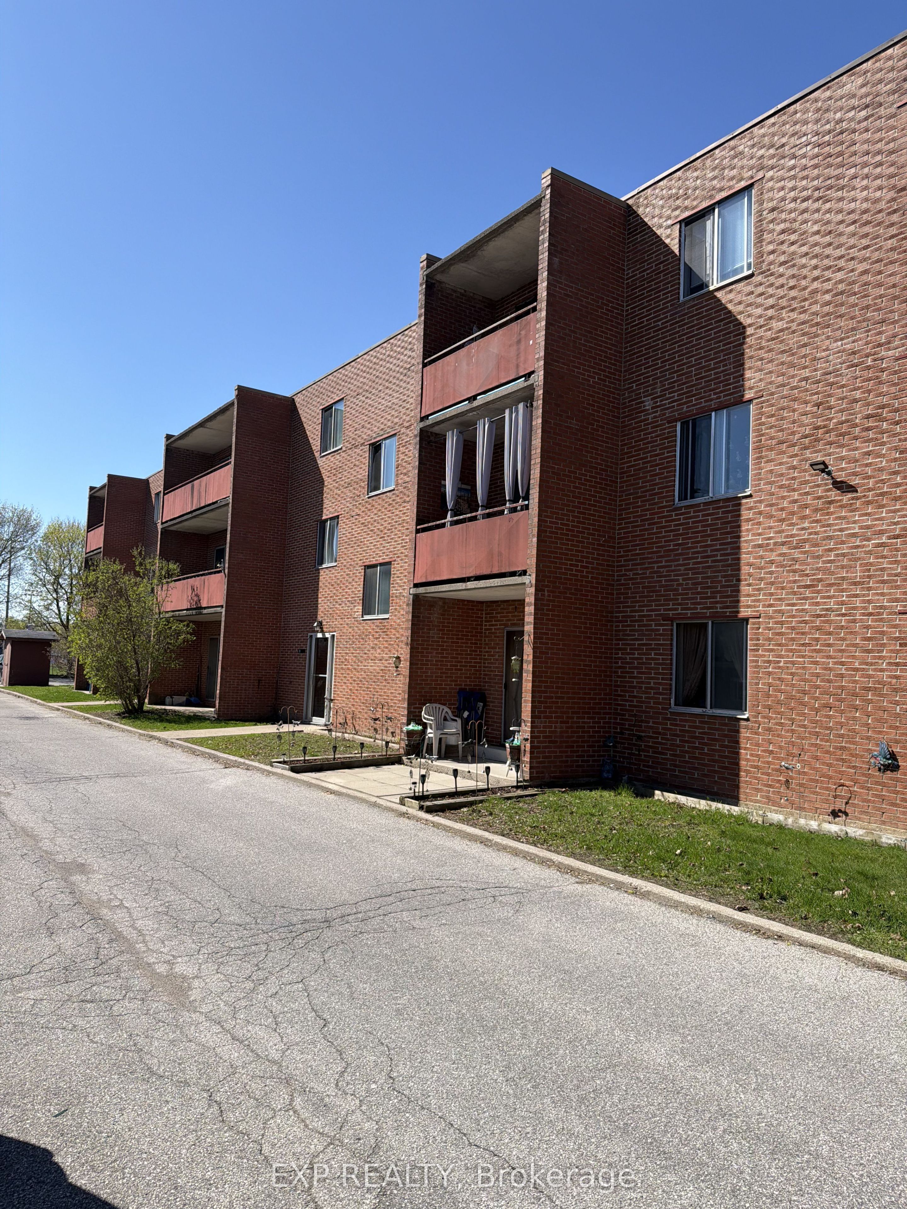 187 Lisgar Ave Avenue 204, Tillsonburg, On N4g 3l5
