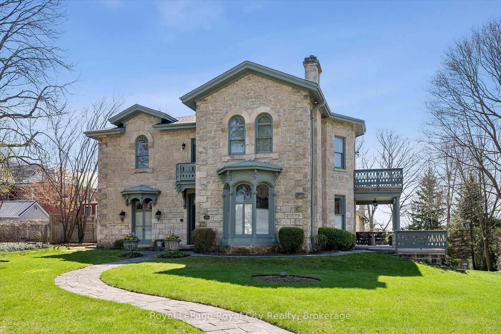 66 Paisley Street, Guelph, On N1h 2n8