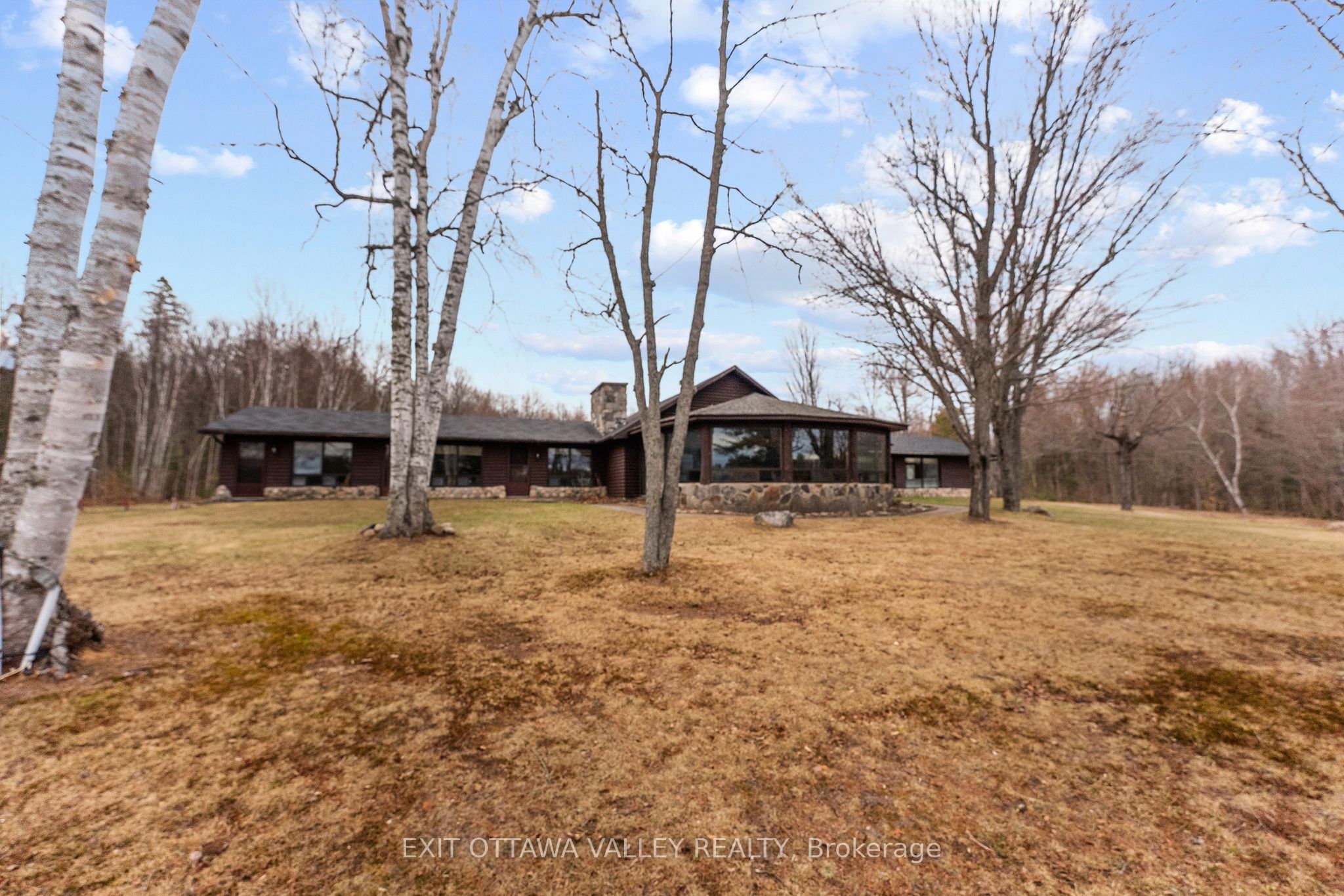 104 K/O Lodge Trail, Laurentian Hills, On K0j 1p0