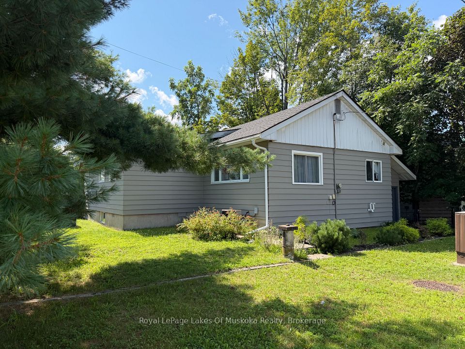 295 Bishop Street, Gravenhurst, On P1p 1j6