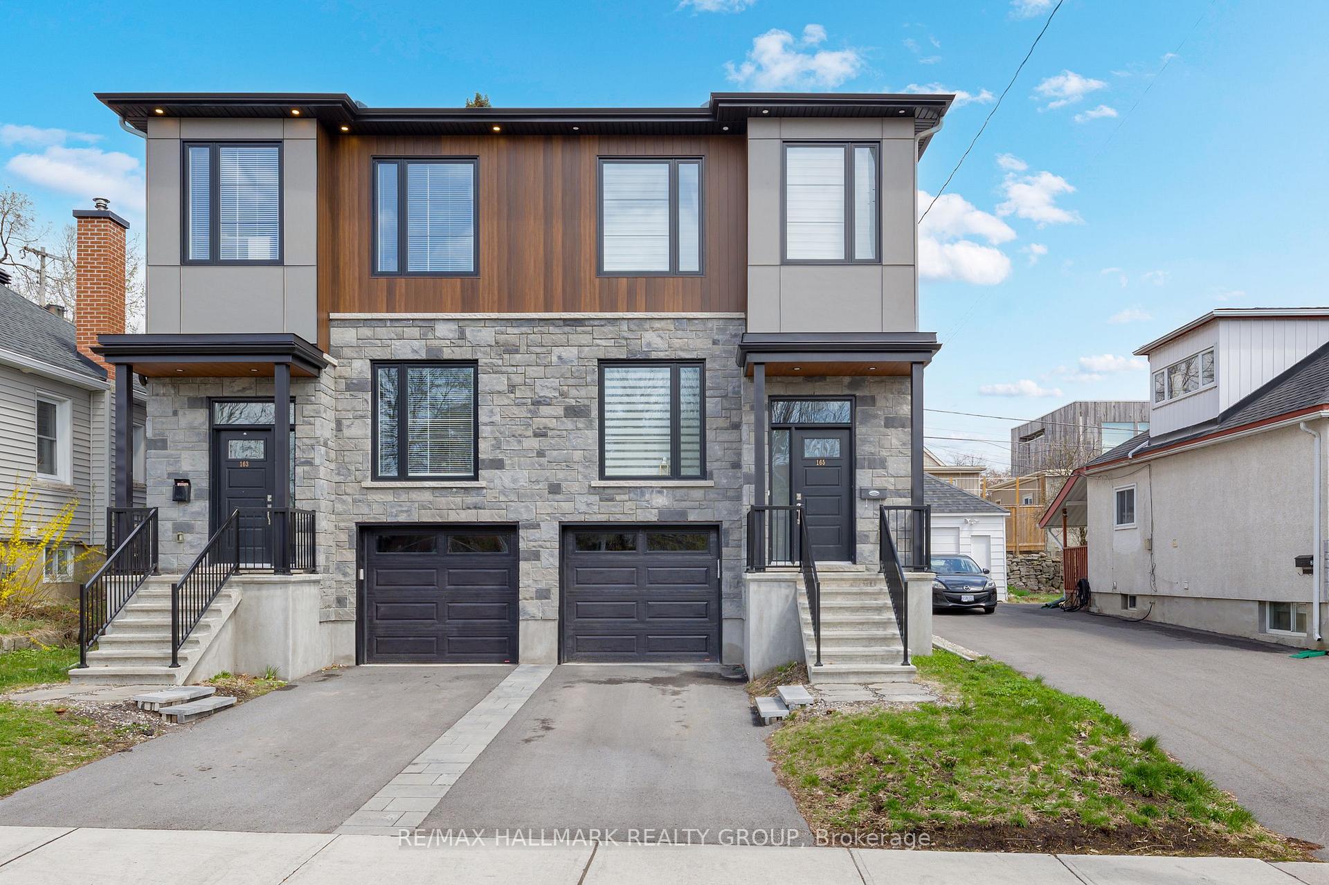 165 Longpre Street, Vanier And Kingsview Park, On K1l 7j5
