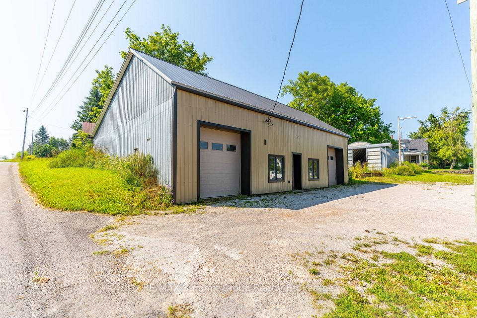 140 & 145 Wellington Street, Grey Highlands, On N0c 1c0