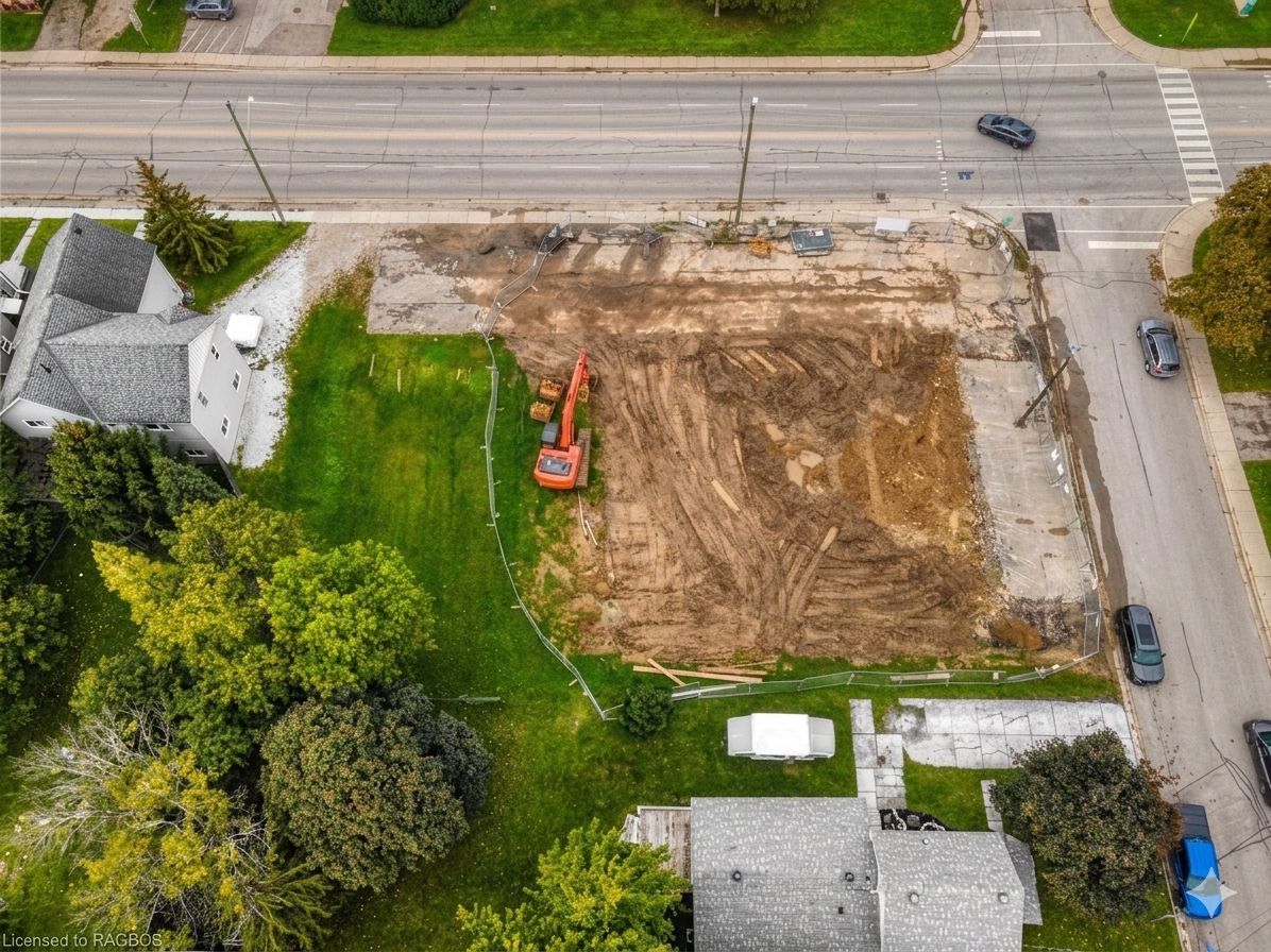 1543 9th Avenue E, Owen Sound, On N4k 3e9